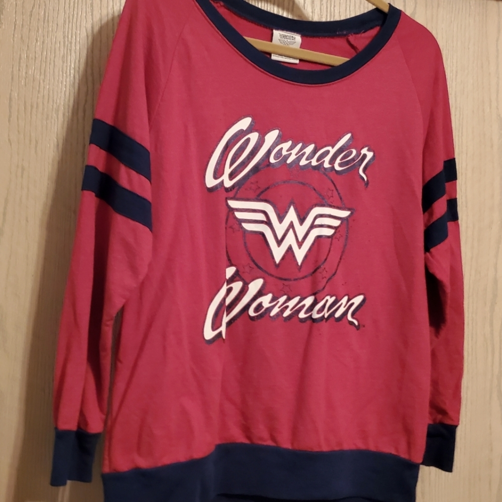 Wonder Woman Top - Picture 2 of 6